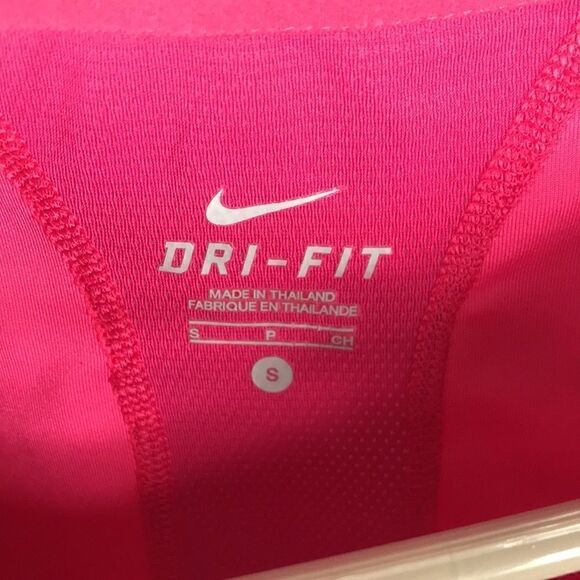 Nike Dri-Fit Running top EUC Size Small Fuchsia - Picture 3 of 6